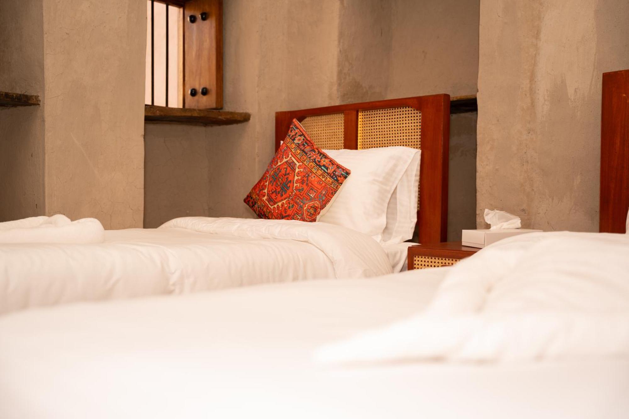 Nomad Inn Назва Экстерьер фото