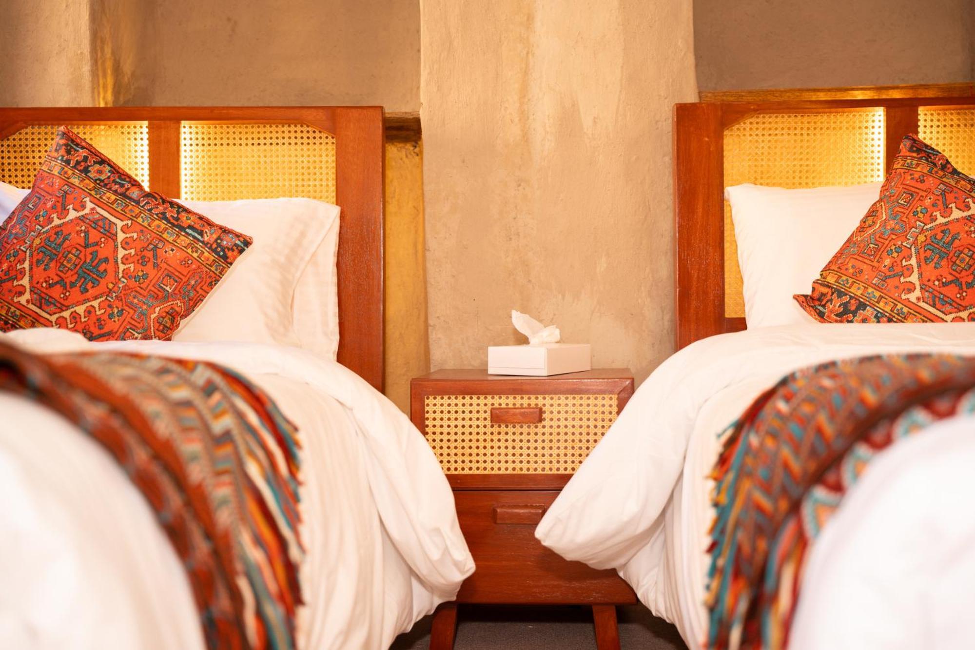 Nomad Inn Назва Экстерьер фото
