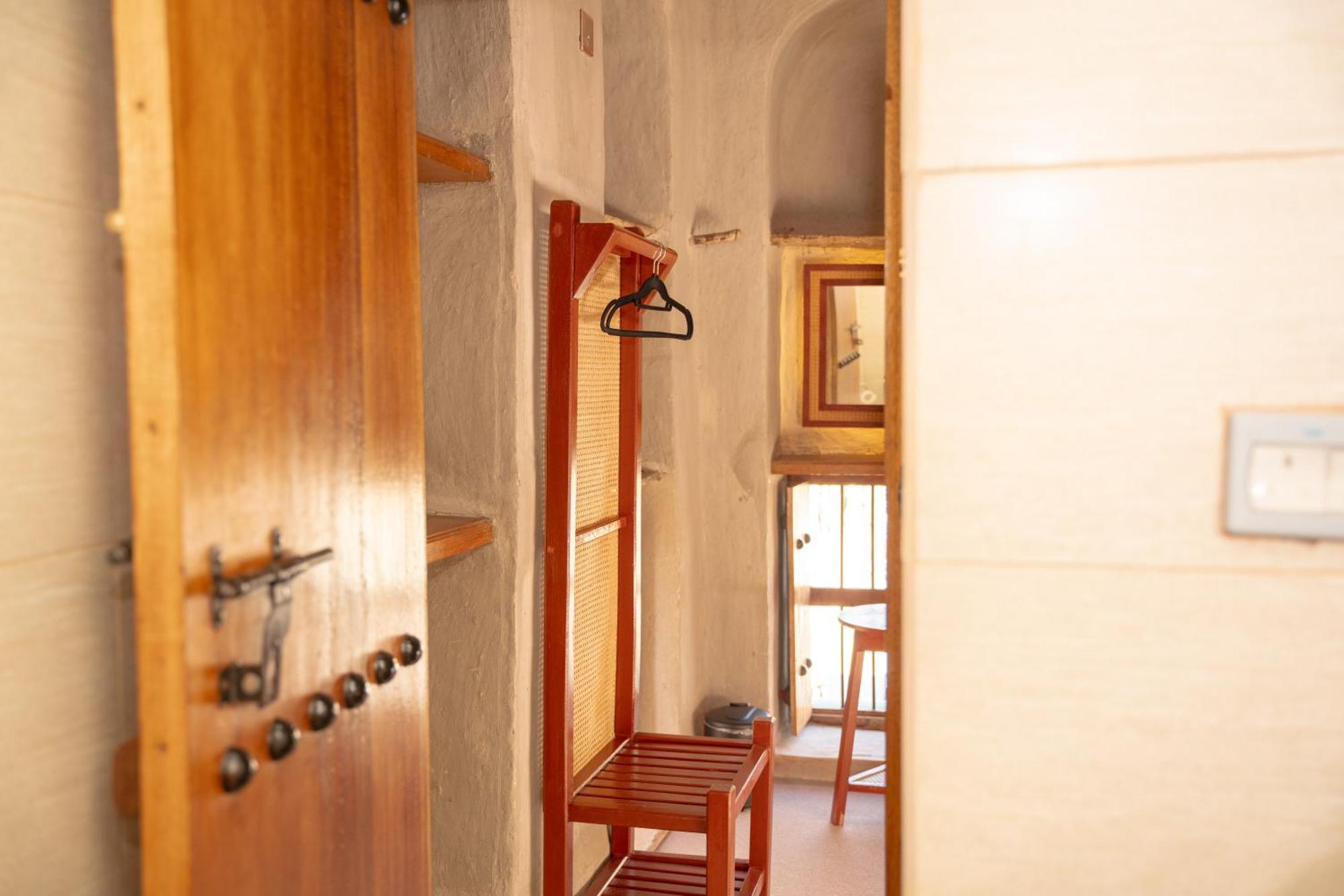 Nomad Inn Назва Экстерьер фото